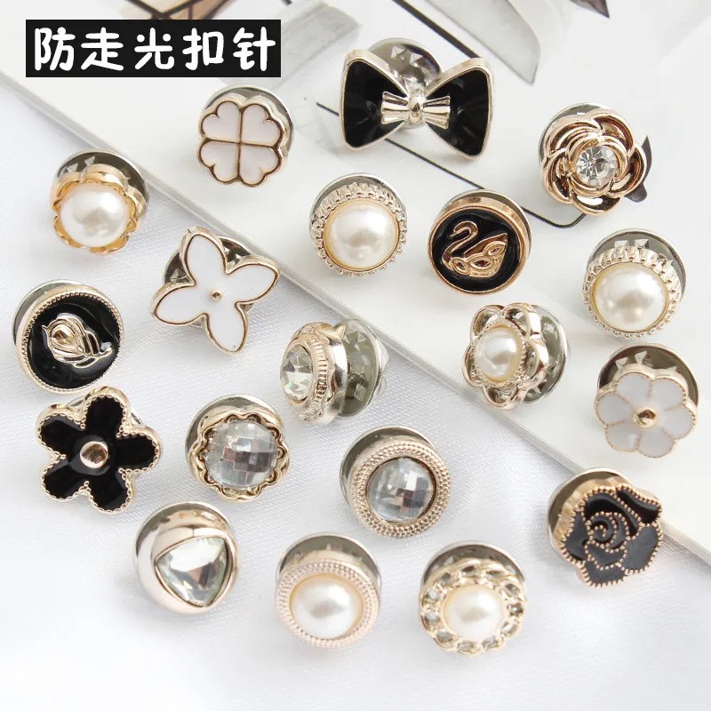 Button Hole Cutter - 10 Pezzi Bottoni, Spille, Distintivi e