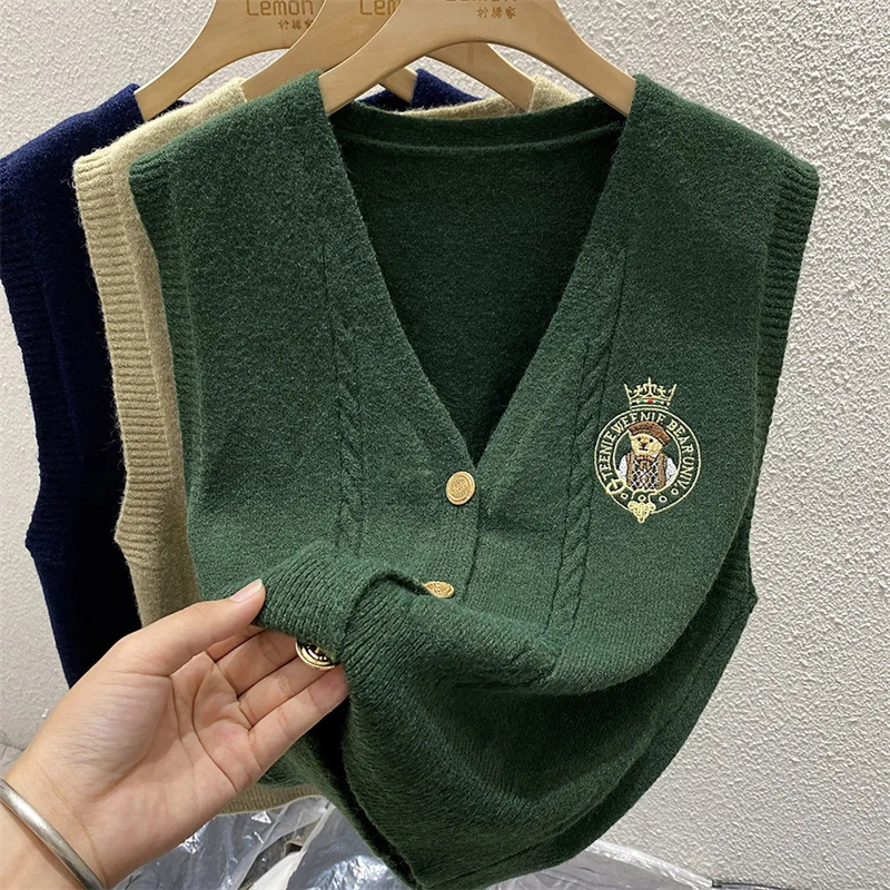 Nuovo orso ricamato lavorato a - Sewing Vest recensione e prezzo
