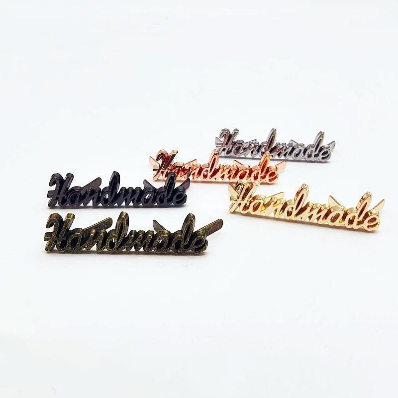 10 Etichette Metalliche Artigi - Sewing Labels recensione e prezzo